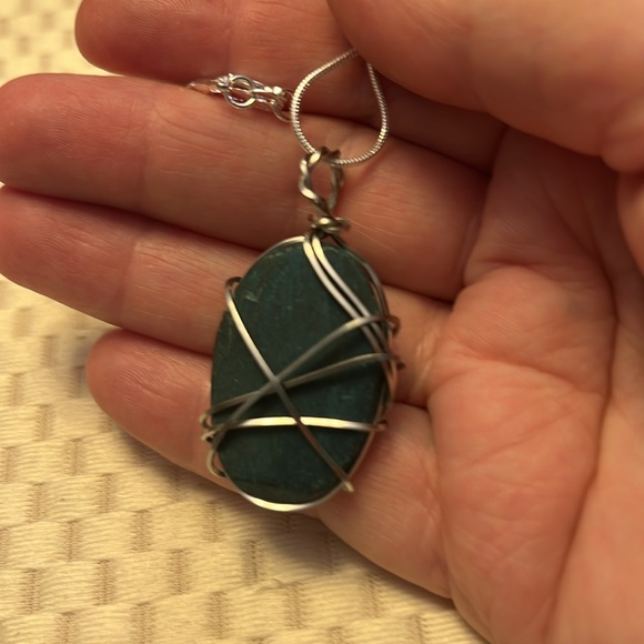 Genuine Turquoise wire wrapped pendant - Picture 2 of 3